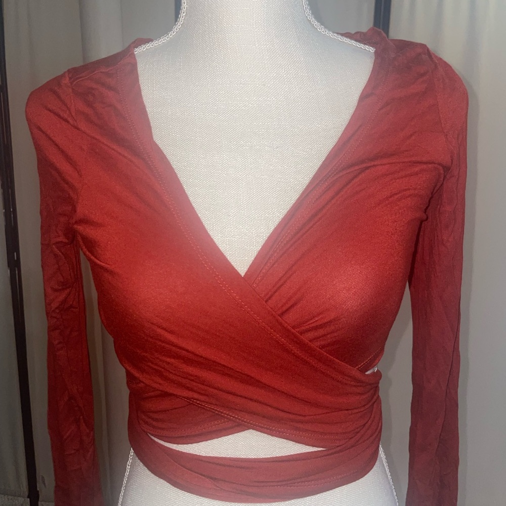 Wrap around long sleeve